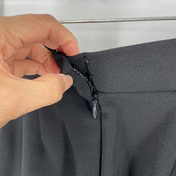 Donna Karan Vintage 80s Black Stirrup Stretch Pants Gold Logo Zip Pulls Small - Picture 9 of 12